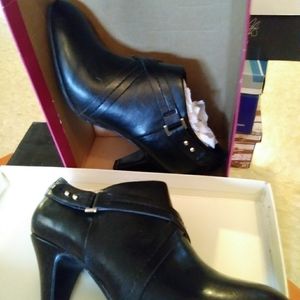 Ankle boots black leather